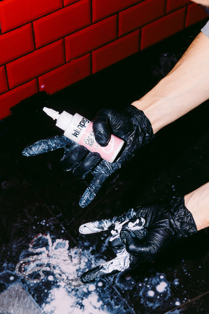 cadena, guantes, limpieza, jabón, limpiar, grasa, quitagrasas, desengrasante, quita manchas, quita grasas, pink klinpig, rosa, k l i n p i g